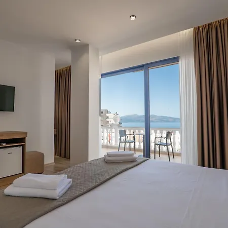 Keos Hotel 3*
